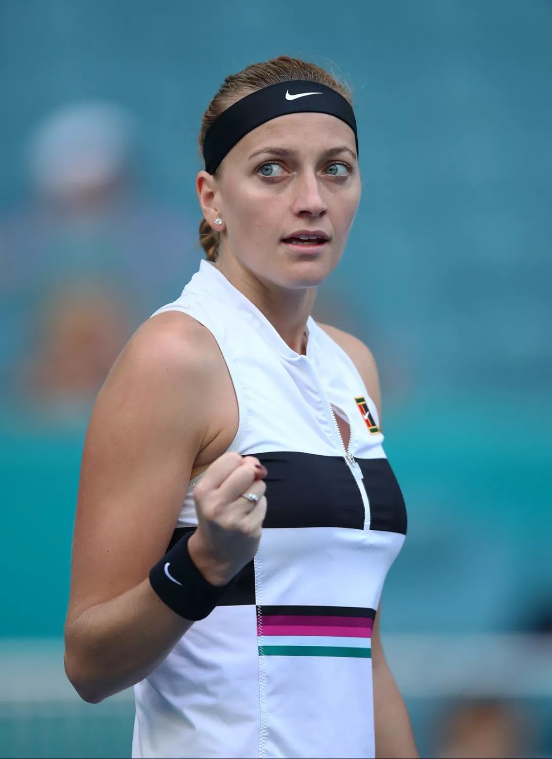 阿扎伦卡迎来二十赛季高光表现,RNG球迷沸腾! 阿扎伦卡迎来二十赛季高光表现,RNG球迷沸腾!